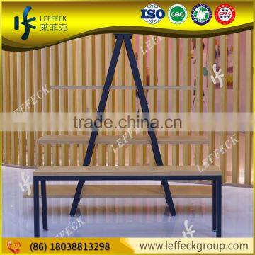 2016 new design wood 3 tiers retail shoe store display shelf