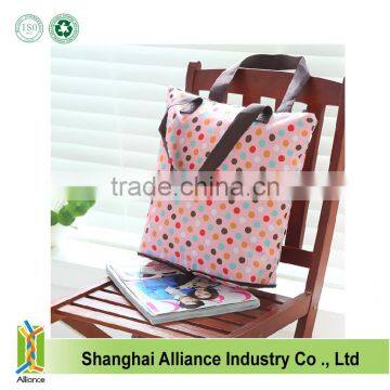 Full Color Printing 300D Polyester Fashion Tote Bags With Square Zipper Pocket photo-3