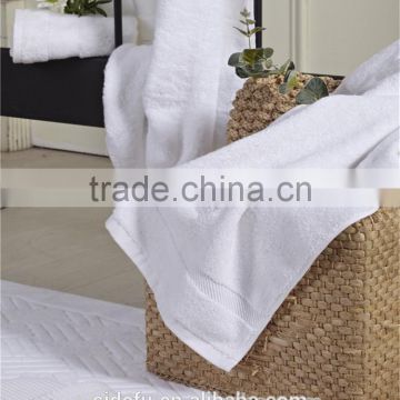 Customized Hotel supplies white jacquard cotton embroidery bath towels Manufacture