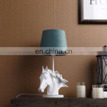 High quality custom indoor lights hotel home decor white horse resin table lamps with logo