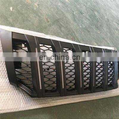 Auto Accessories Car Front Grille Modified Grill for Nissan Navarra 2017