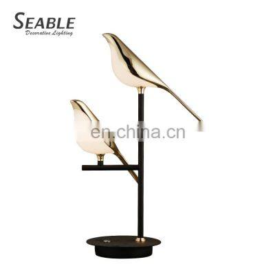 New Listed Indoor Decoration Aluminum Acrylic Reading Room Bedside Modern Black Gold LED Table Light