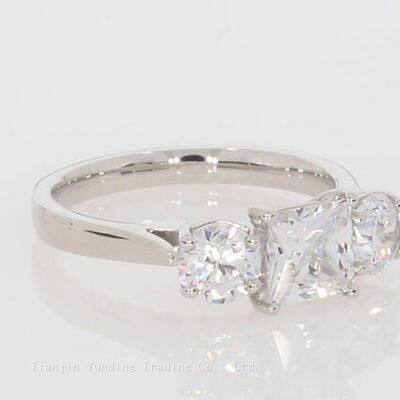 Trilogy diamond ring VVS2 color E