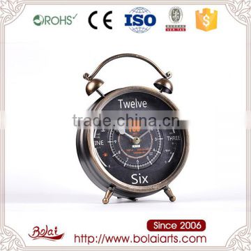 Special metal dashboard surface design old fashioned quartz table clock