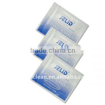 Disposable eyeglasses cleaning cloth