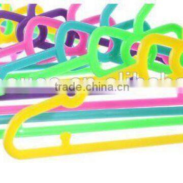 Hot Sell Factory Supply Cheap Plastic Clip Hanger photo-4