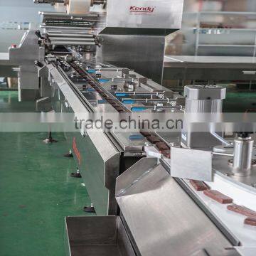 China Kendy Alignment Baffle Type Honey Taste Waffle Packaging Line photo-5