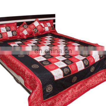 Polysilk Patchwork Chess Bedding Set with Cushion Cover and Pillow Cover