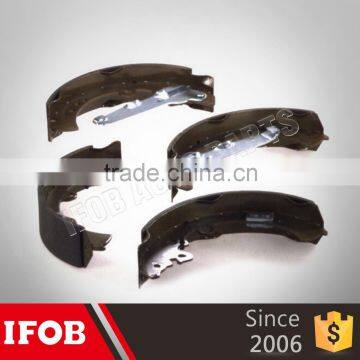 IFOB Chassis Parts the Front Brake shoes for Toyota HILUX GGN35 04495-0K070