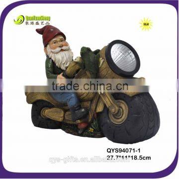 Solar Gnome Resin Statue Garden Decoration