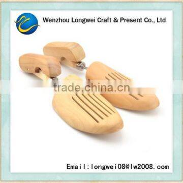 tree climbing shoes/cedar shoe tree/wooden shoe stretcher