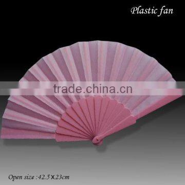 2015 new design pink plastic fan