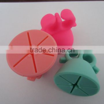 Wholesale Fashion Shape customized logo silicone Wearable Nail Art Polish Finger Stand Ring