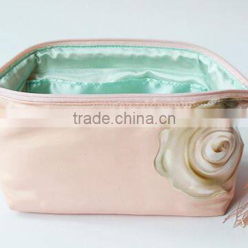 Elegant Personalized Dupioni Silk Cosmetic Bags Bowknot Tassels Puller