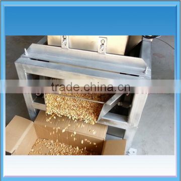 Industrial peanut skin removing machine / Peanut Half Kernel Machine