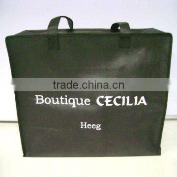 Non-woven luggage bag