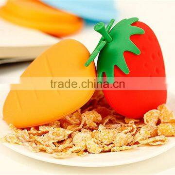 New Design Strawberry Silicone Key and Coin Bag Key Holder Promotion Gift photo-4