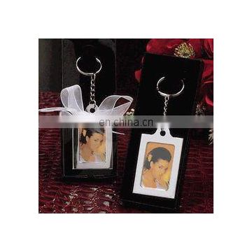 "Memorable Moments" Silver Photo Keychain Favors