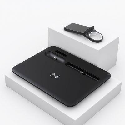 4-in-1 Multi-function 15W Quick Charging Portable Folding Desktop Magnetic Wireless Charger For Phones Smart Phnoe Ear Buds