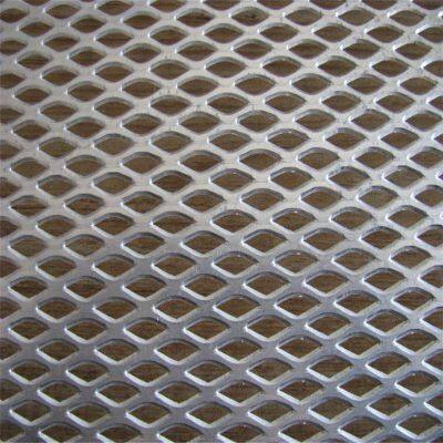 Hot-Dip Galvanized Expanded Metal Mesh 0.5-14mm Thickness in Iron Pallet Packing