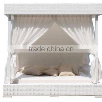 China Outdoor Garden Furniture Poly Rattan Daybed with Canopy (DH-9578)                        
                                                Quality Choice