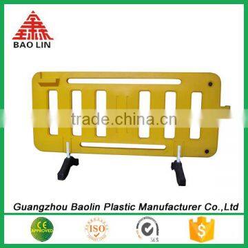 High quality red or yellow colour used road crash barrier for sale in China