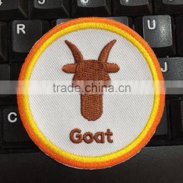 2017 cheap personalized custom design iron on embroidery patches for clothing