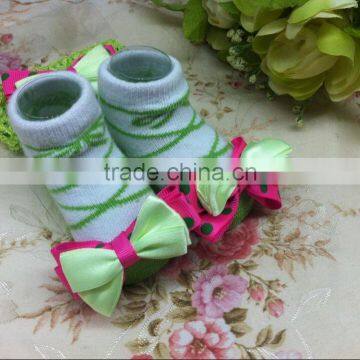 Latest design wholesale baby girl clothes newborn natural design cheap top quality custom baby socks