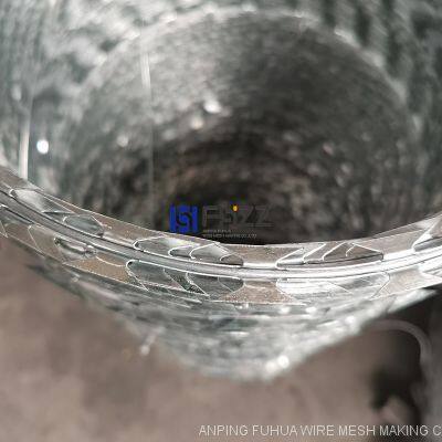 Concertina BTO22 300mm×8m No Clipada, 1 Rollo Con 8m, Púa Concertina Galvanizada, Alambre Navaja Galvanizada photo-2