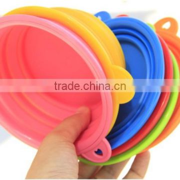 Portable and unbreakable silicon collapsible pet bowl