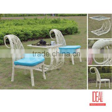 Art fungoid nanning rattan and glass coffee table design