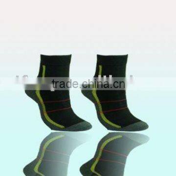 2016 Hot sale cotton sports socks with new design