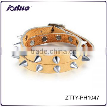 2016 Wholesale Rock Rivet Bracelet Design