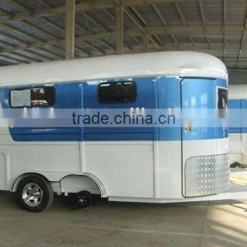 3 horse trailer