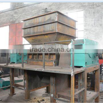 shredding waste wood timber crushing machine