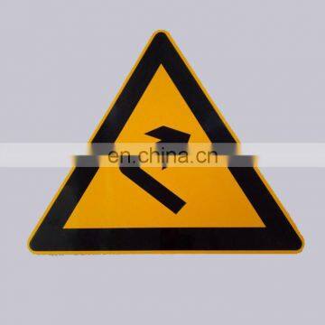 Wholesale Promotion Type Custom Cheap Triangle Shape Aluminum Warning Reflective Traffic Sign