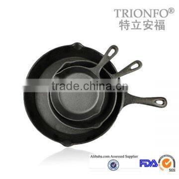 TRIONFO pre-seasoned single handle pizza pan cast iron