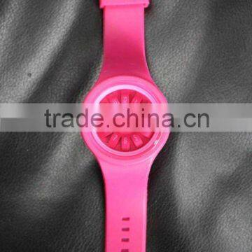 FT1027 Fashion odm promotional quartz silicone jelly watches