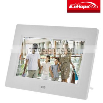 Low price 7 inch digital photo / picture frame with power adapter and video input