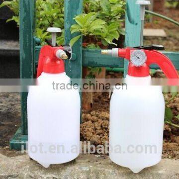 2L Mini Pressure Sprayer With Pressure Gauge and Safety Valve photo-4