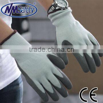 NMSAFETY winter style latex coated acrylic magic stretch gloves