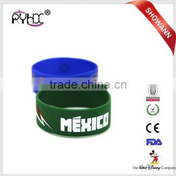 Fashion Design Sport Debossed Silicone Wrisband Wholesale photo-2