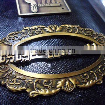 Manufacture fashion company logo zinc alloy small design metal clothing label