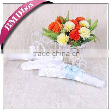 Family And Hotel Luxury Silk Cloth Hanger