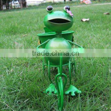 Garden Decoration Frog Painted Metal Frog Pot Metal Frog Frog Pot Outdoor Garden Frog Decor Frog With Bike Pot Flower Pot photo-2