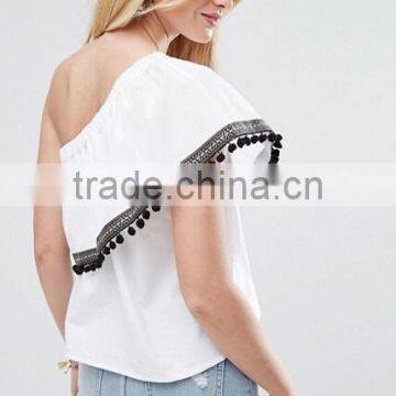 Women Tops&Blouses Factory Summer White One Shoulder Top photo-3