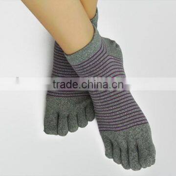 New Men's Socks Pure Cotton Sports Five Finger Socks Toe Socks photo-2
