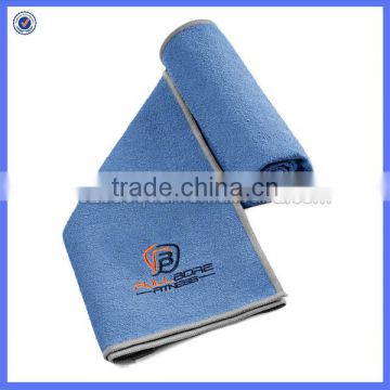 Custom design logo sports microfiber towel/ hand towel wit hcarry mesh bag