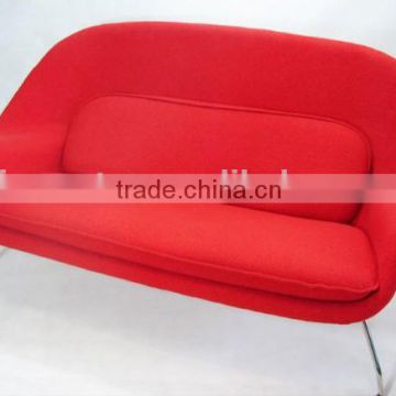 replica relaxing 2 seater fiberglass materail /love seat womb sofa by Eero Saarinen