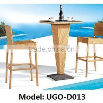 UGO-D013 Wicker Bar Table & Chairs